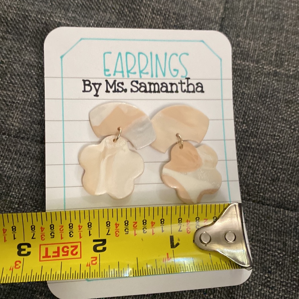 Clay Earrings - Picture 4 of 5
